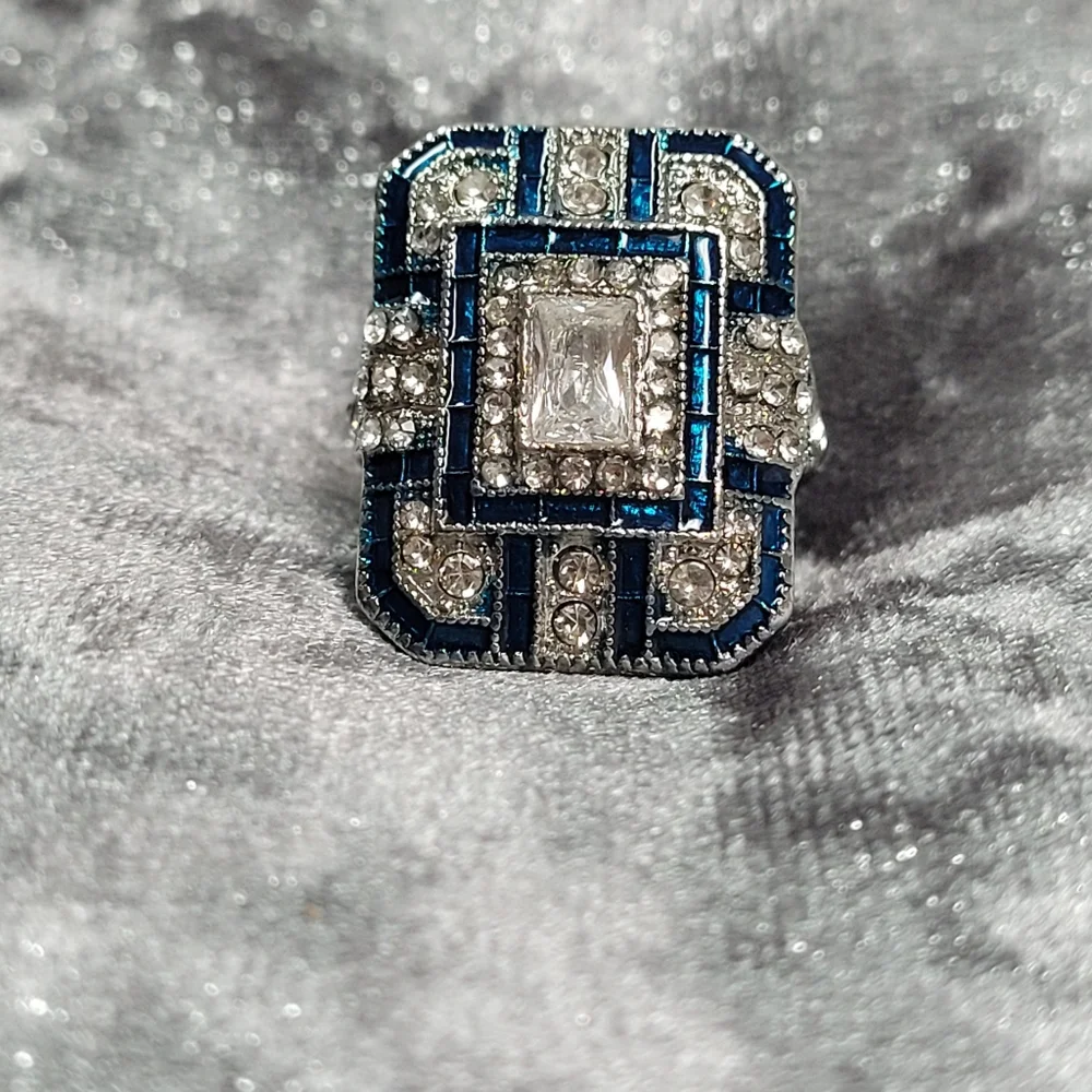 Luxury Big Square Art Deco Zircon Ring - Picture 2 of 5